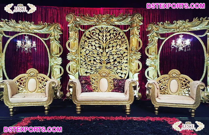Graceful Golden Stage Panels for Wedding