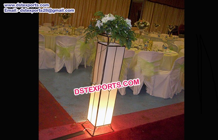 Wedding Lighted Aisleway Metal Pillars
