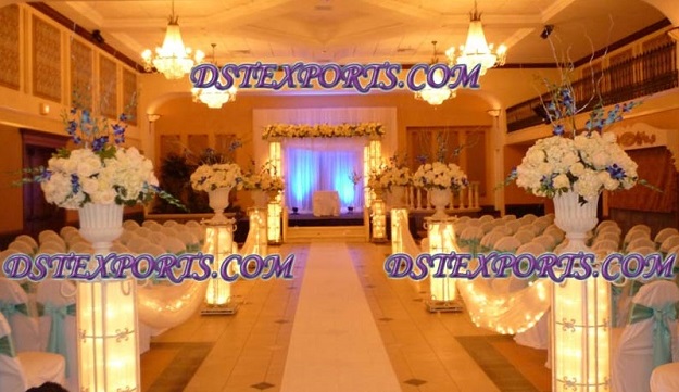 WEDDING AISLEWAY LIGHTED CRYSTAL PILLARS