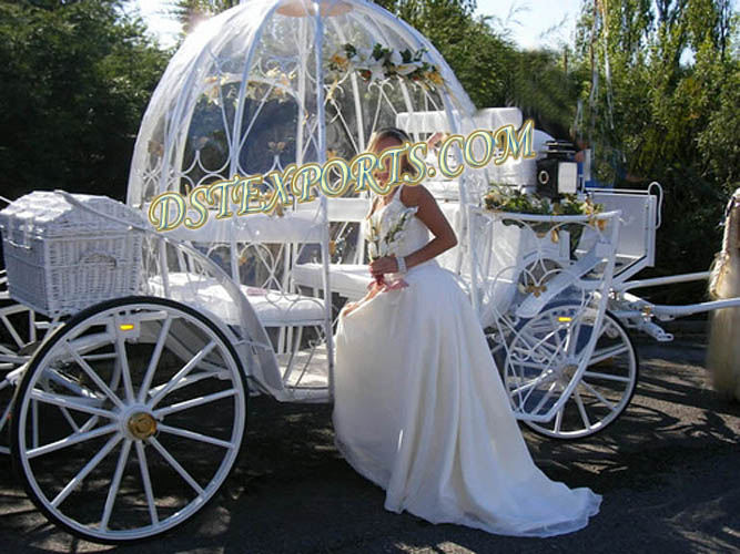 WHITE CINDERALLA CARRIAGE