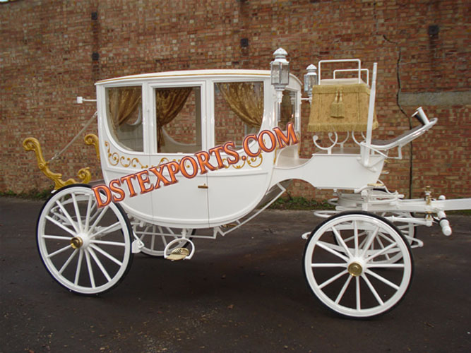 ROYAL HORSE DRAWN CARRIAGE