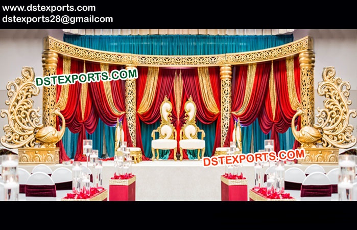 Wedding Golden Carved Stage Set