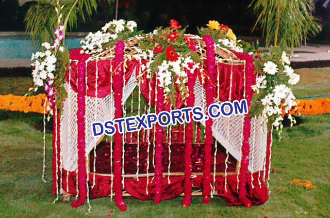 Indian Traditional Wedding Dulhan Doli