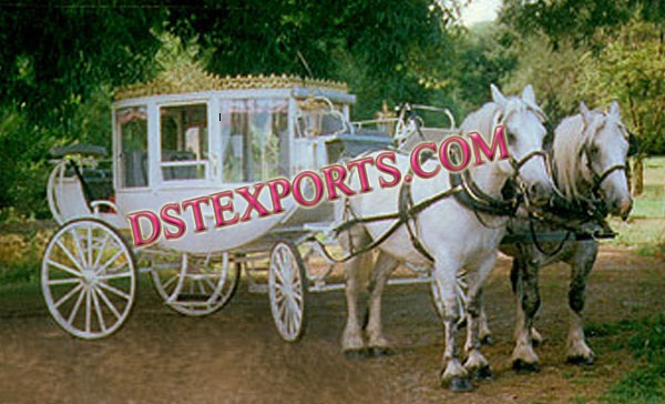 WEDDING CINDERELLA COVERED CARRIAGE