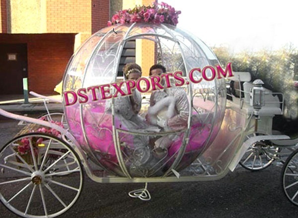 BEAUTIFUL WEDDING CINDERELLA CARRIAGE