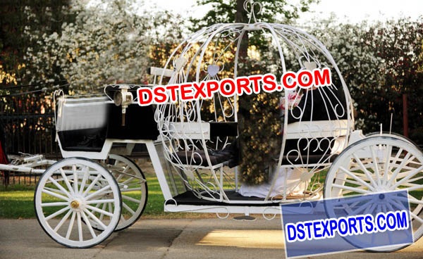 ENGLISH CINDERELLA HORSE CARRIAGE