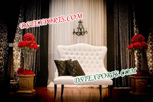 ENGLISH WEDDING WHITE LOVE SEATER