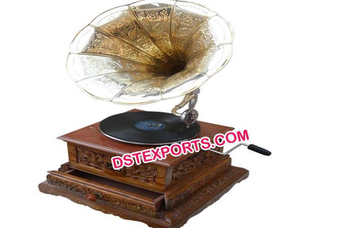 Handicraft Wooden Gramophone