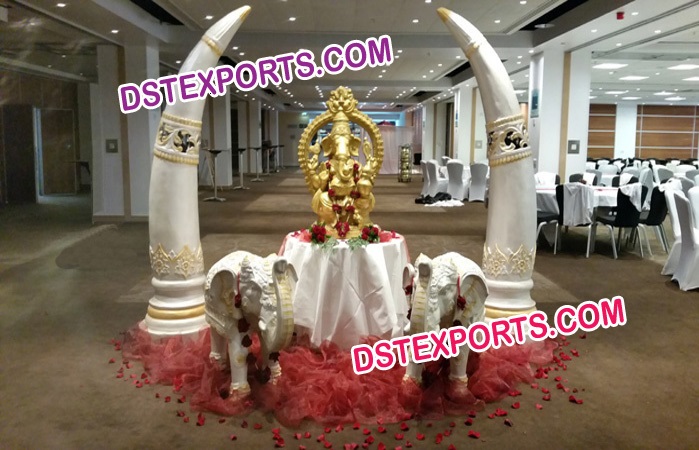 Traditional Indian Wedding Entrance Theem Decor