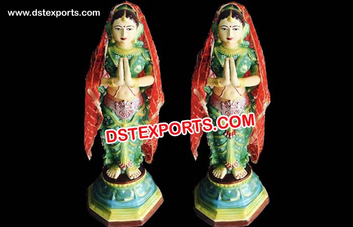 Fiber Namaste Lady Welcome Lady Statue