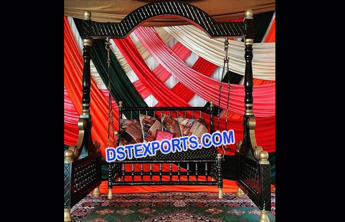 Muslim Nikah Black Gold Swing Jhula