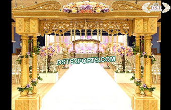 Traditional Triple Pillars Wedding Gate