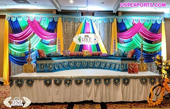 Gujarati Wedding Mehndi Decor With Bride Seat