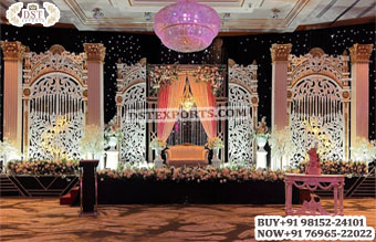 Voguish Wedding Stage Decor with Gate Frames