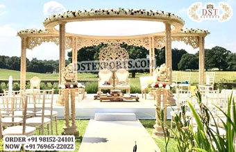 Trending Twin Pillars Wooden Wedding Mandap