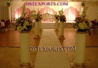 WEDDING AISLEWAY ROUND PILLARS